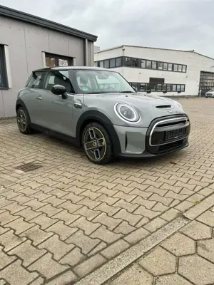 MINI Cooper SE Leder Pano h/k HUD Navi