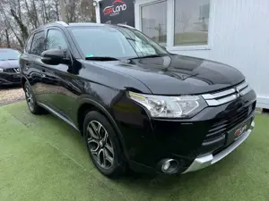 Mitsubishi Outlander Style+ Instyle 4WD -1.Hand-7 Sitze