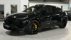 Lamborghini Urus RSE CARBON STERNENHIMMEL LAMBO-GARANTIE