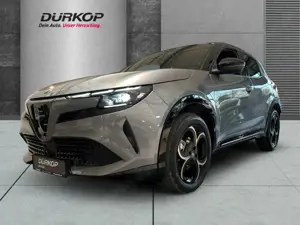 Alfa Romeo Junior Ibrida Intensa 1.2 VGT Alcantara LED ACC