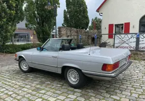 Mercedes-Benz SL 380 Bild 3