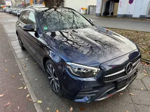 Mercedes-Benz E 300 de t AMG-PANO-LUFT-LED- Bild 4
