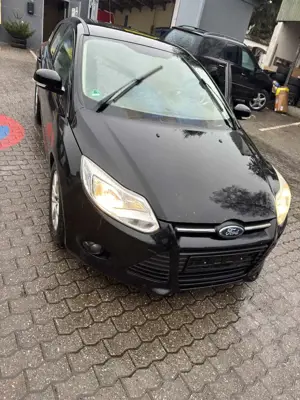 Ford Focus Focus Fließheck Diesel 1.6 TDCi DPF Trend