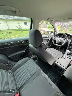 Volkswagen Golf 1.4 TSI BlueMotion Technology Cup R-Line Bild 5