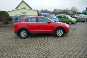 Audi Q3 1.4 TFSI AUTOMATIK SHZ PDC KLIMA Bild 4
