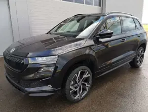 Skoda Karoq 2.0l TSI DSG 4x4 Sportline Pano AHK KW180