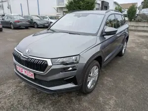 Skoda Karoq Selection / DSG / LED / AHK / el. Heckklappe