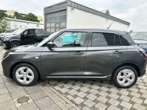 Suzuki Swift 1.2 DUALJET HYBRID Comfort CVT/Navi/LED Bild 4