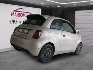 Fiat 500e 500 Giorgio Armani Collector´s Edition Android Bild 3