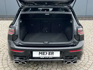 Volkswagen Golf VIII R 2.0 TSI DSG 4MOTION *IQ.Light, Black Style Bild 5