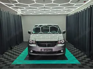 Dodge Grand Caravan GrandCaravan3.6Automatik,7-Sitzer,TÜV/INSP. NEU