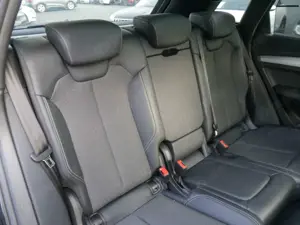 Audi Q5 50 TDI quattro S line Black Pano Matrix Bild 4