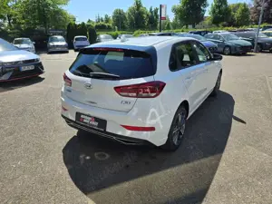 Hyundai i30 FL 5-Türer 1.0 Benzin Turbo M/T Advantage Bild 4