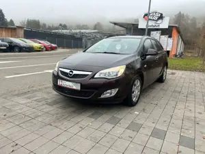 Opel Astra J Sports Tourer Edition Bild 1