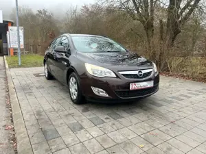 Opel Astra J Sports Tourer Edition Bild 3