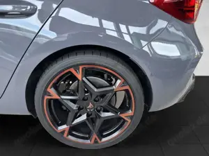 CUPRA Leon 2.0 TSI VZ - Panoramadach - Matrix-LED Bild 3