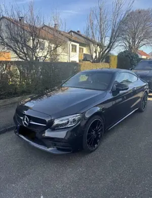 Mercedes-Benz C 300 Coupe 9G-TRONIC AMG Line Plus