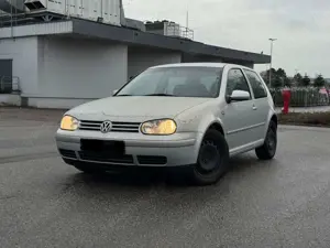 Volkswagen Golf 1.6