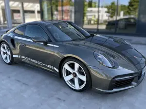 Porsche 992 Porsche 911 Turbo S 50 Jahre - limitierte Edition