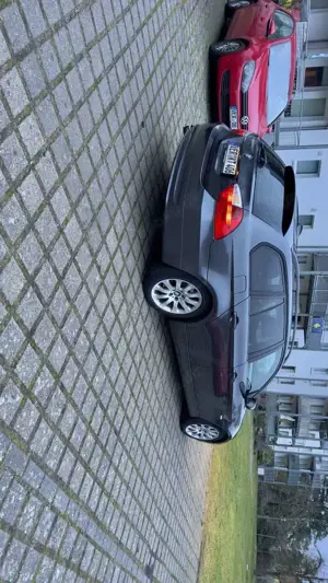 BMW 318 318d DPF Touring Bild 4