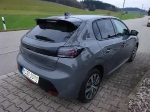 Peugeot 208 Hybrid 110 Allure Bild 4