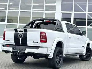 Dodge RAM 1500 Laramie 5,7L 4x4 Prins LED Pano 22´´ Bild 4