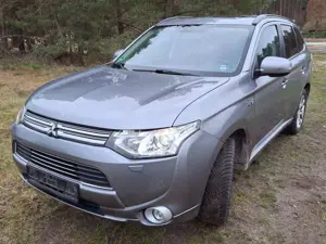 Mitsubishi Outlander Outlander 2.0 4WD Plug-In Hybrid