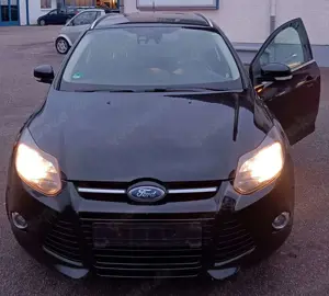 Ford Focus Focus Turnier 1.0 EcoBoost Start-Stopp-System Titanium