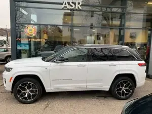 Jeep Grand Cherokee Summit Reserve Plug-In-Hybrid 4xe