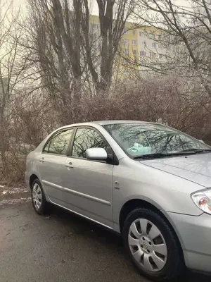 Toyota Corolla 1.6 linea sol Bild 5