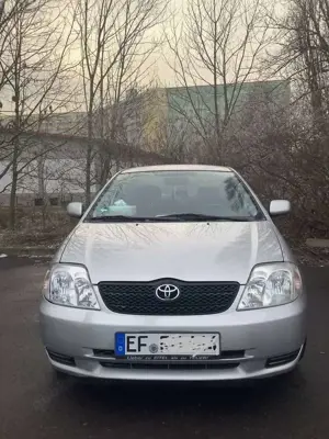 Toyota Corolla 1.6 linea sol Bild 4