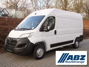 Opel Movano 33 L2H2 140 / Navi / Heckkamera