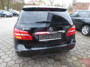 Mercedes-Benz B 200 Xenon, Leder, StHz, PDC Bild 5