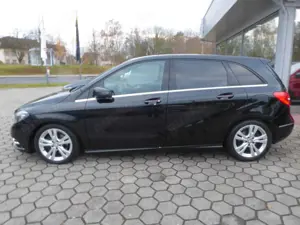 Mercedes-Benz B 200 Xenon, Leder, StHz, PDC Bild 3