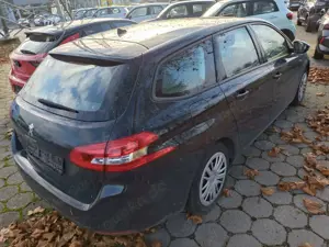 Peugeot 308 Access Bild 2