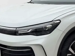 Volkswagen Tiguan 2.0 TDI Goal 4Motion Navi+Pano+Keyless+++ Bild 5