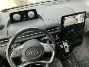 Hyundai STARIA 2.2 CRDi Signature 4X4 Bild 3