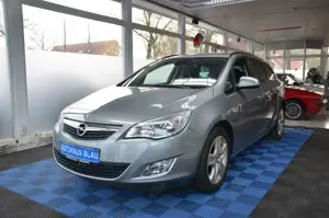Opel Astra J 1.6 Sports Tourer *AUTOMATIK*NAVI*AHK*