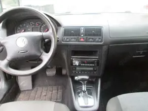 Volkswagen Golf Golf IV 1.6 Automatik Ocean Bild 3