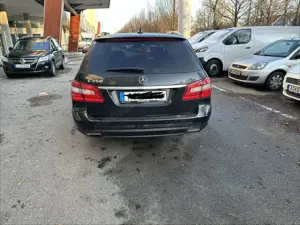 Mercedes-Benz E 250 T BlueEFFICIENCY 7G-TRONIC Avantgarde Bild 4