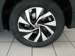 Volkswagen Tiguan 1.5 eTSI 110 kW Life Klima Navi Rückfahrkamera Bild 5