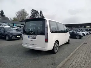 Hyundai STARIA 9-Sitzer HEV 6-AT TREND 18Alu, Park-P., Easy-Acces Bild 3