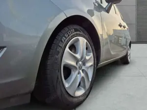 Opel Meriva Innovation 1.4T AUT Mehrzonenklima Ambientebeleuch Bild 4