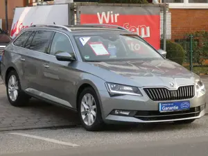 Skoda Superb Combi 2.0 TSI DSG Style 1.Hand TÜV NEU
