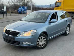 Skoda Octavia Combi 1.4 TSI DSG Klima | PDC | TÜV 01/2027 Bild 2