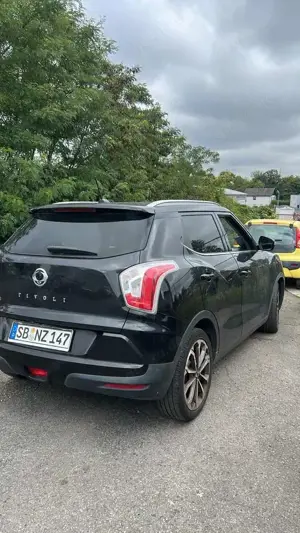 SsangYong Tivoli e-XDi 160 2WD Aut. Quartz Bild 2