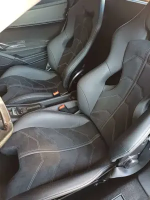 Ferrari 458 Spider, Full Carbon, Garantie, neuwertig Bild 5