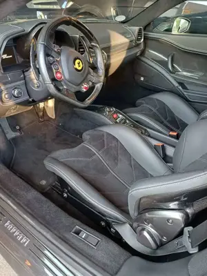 Ferrari 458 Spider, Full Carbon, Garantie, neuwertig Bild 4