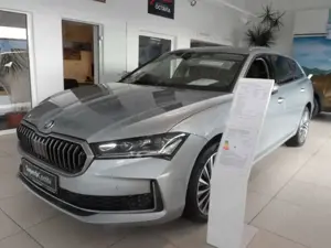 Skoda Superb Combi 1.5 TSI  Aut., LK, AHK, MATRIX, DCC, Canton Bild 2