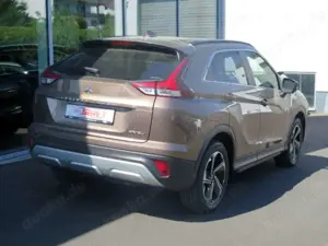 Mitsubishi Eclipse Cross PLUS 2.4 Plug-in Hybrid Sonderfinanzierung 4,99 % Bild 5